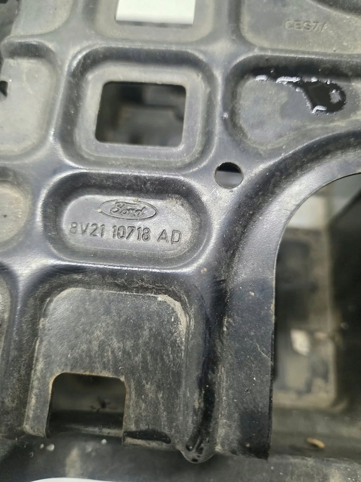 Ford B-Max Caixa de Bateria C1BT-10723 image 4