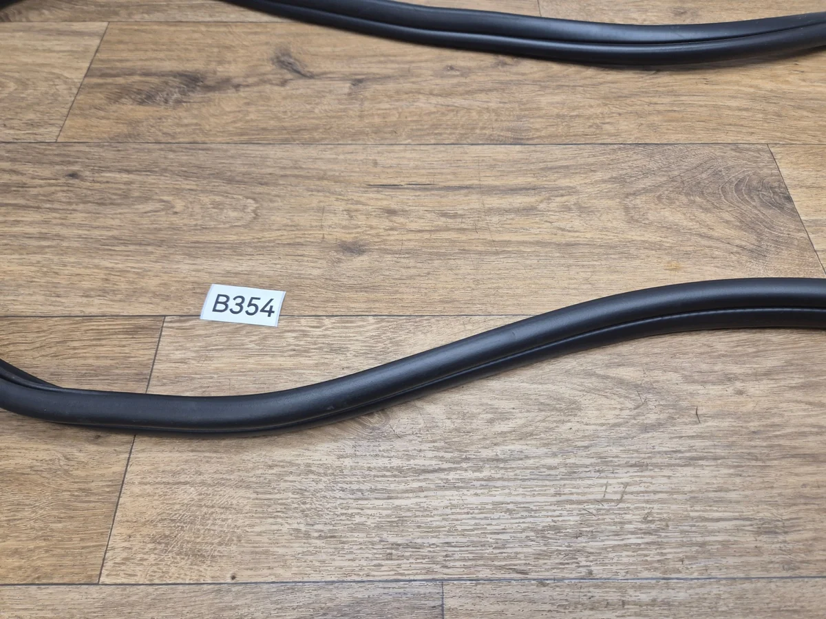 BMW G20 G80 Bakre Dörrläpp Vänster 7407375 image 10