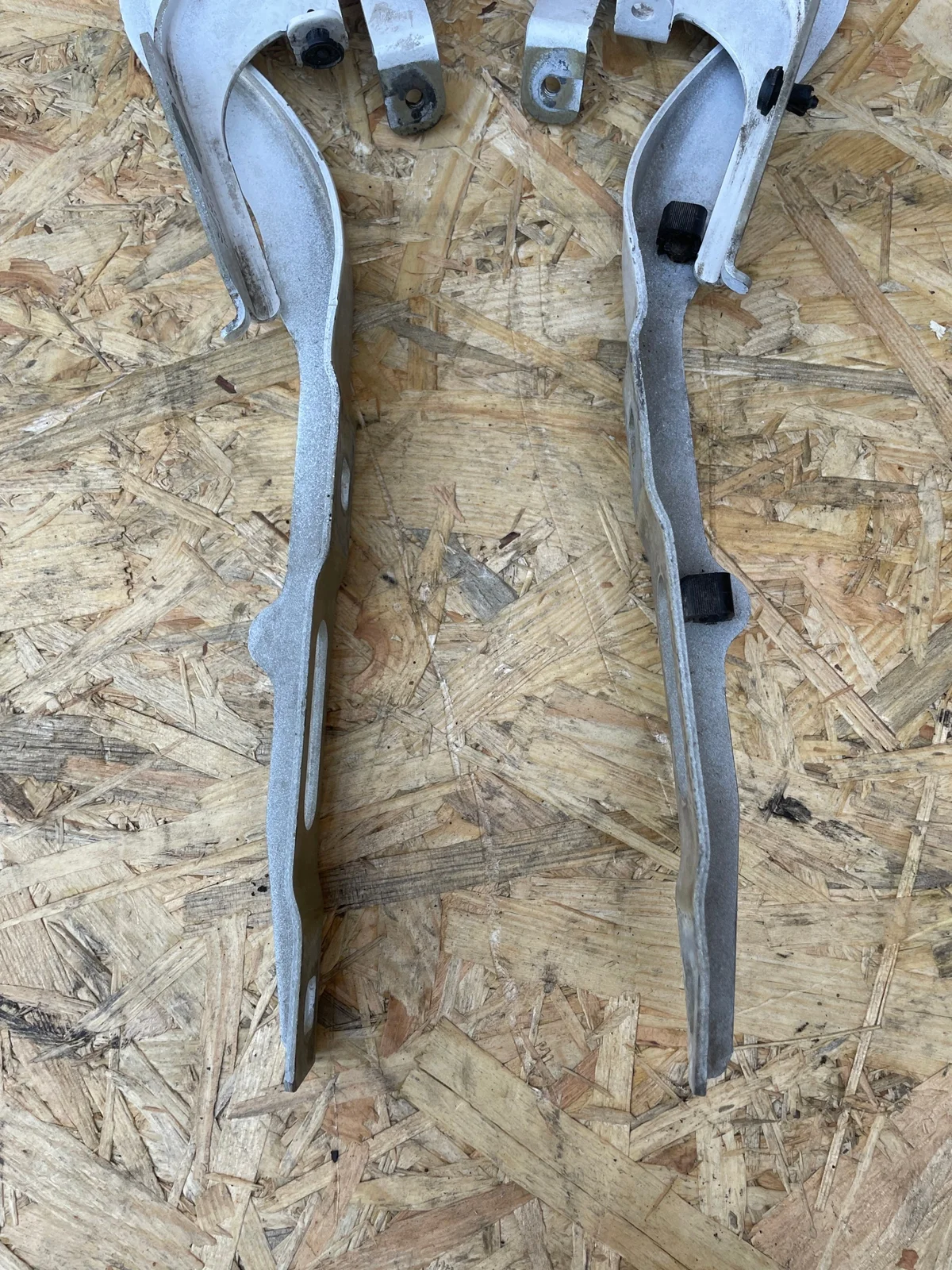 Peugeot Expert / Jumpy konepellin saranat image 3