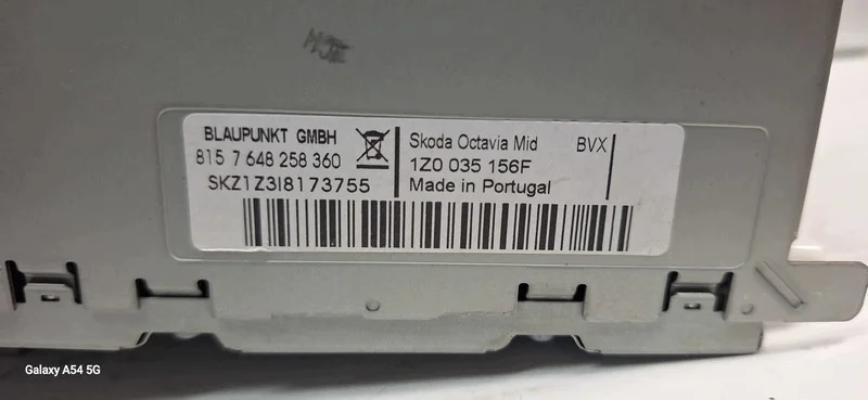 Radio Skoda Octavia II 1Z0035156F Gebruikt image 4