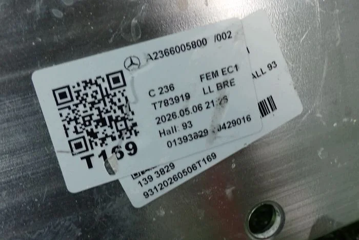 Mercedes A236 CLE etupuskurin palkki image 5