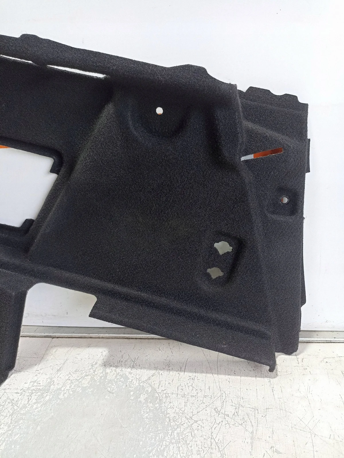 BMW F70 tavaratilan verhoilu vasen image 3