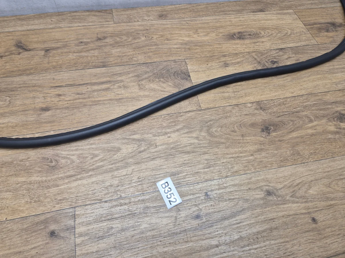 BMW G20 G21 G22 G80 G82 Dichtung Motorhaube image 9