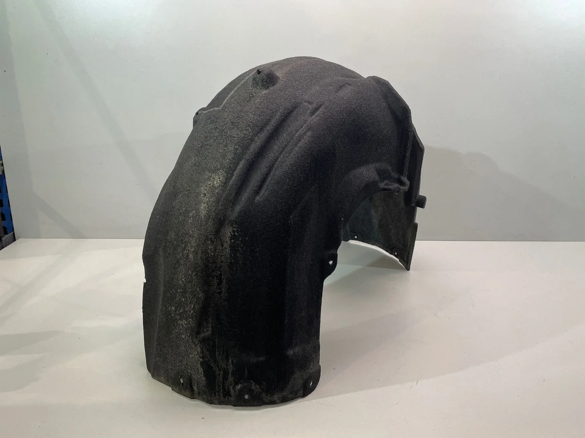 BMW 5 G30 G31 Passage de roue arrière droit OEM 7351456