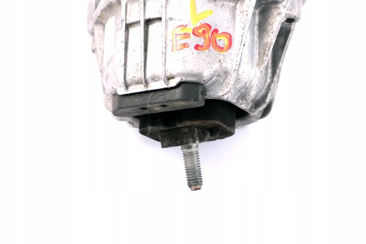 BMW Engine Mount 6773247 Used image 3