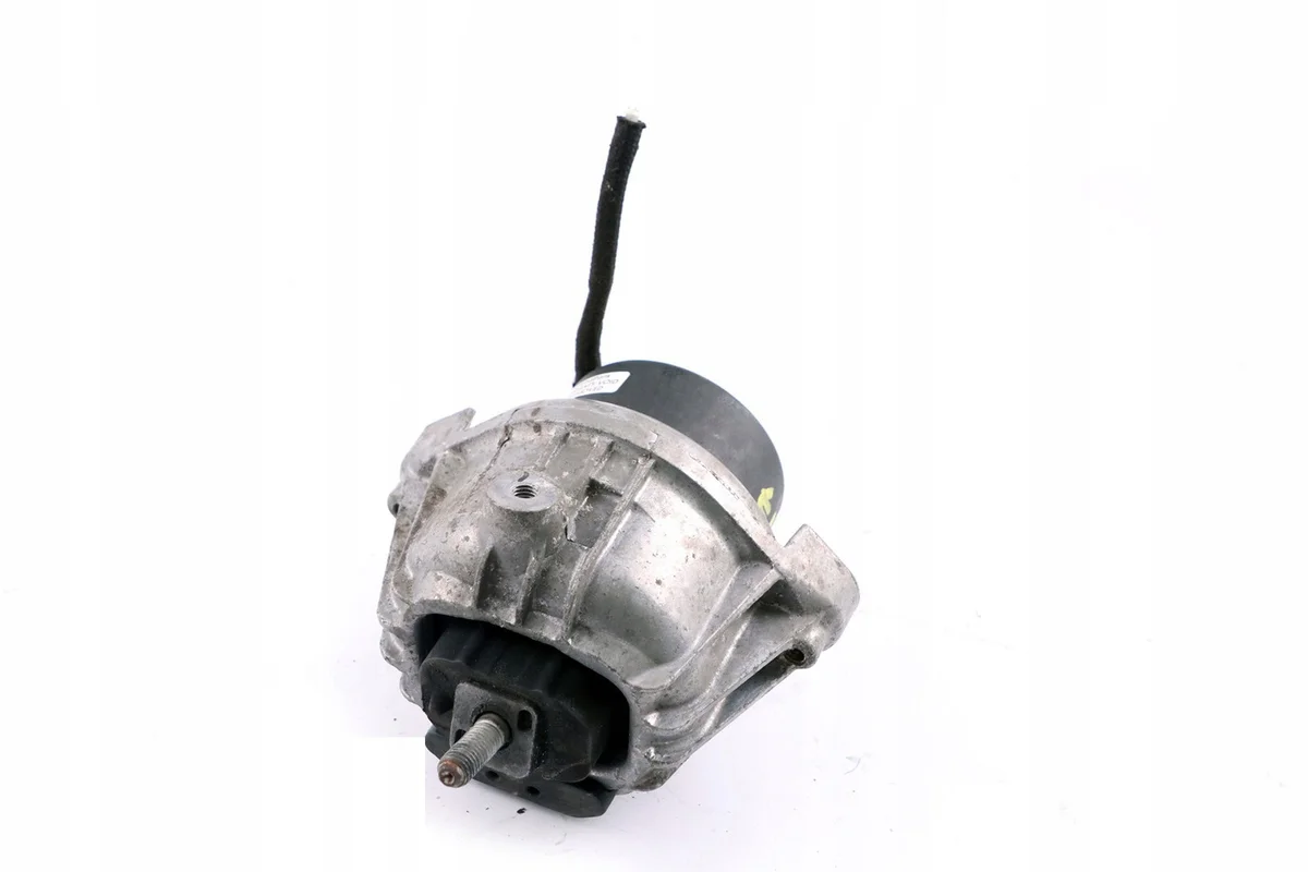 BMW Engine Mount 6773247 Used image 10