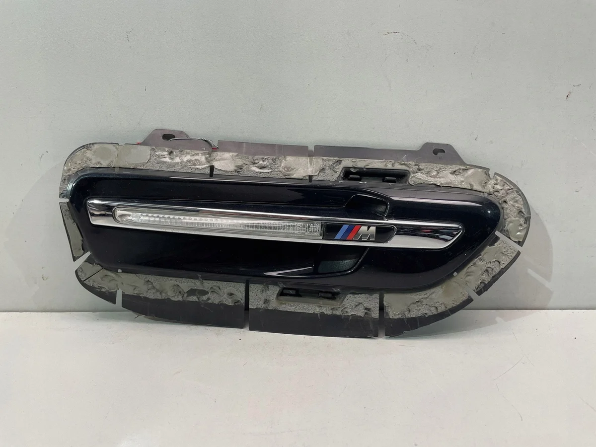BMW X6 E71 Listón Guardabarros Derecho Usado
