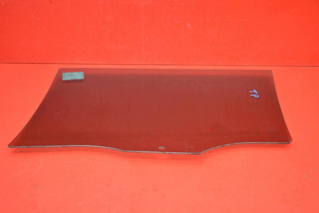 Vidro Lateral Traseiro Direito Skoda Octavia IV image 4