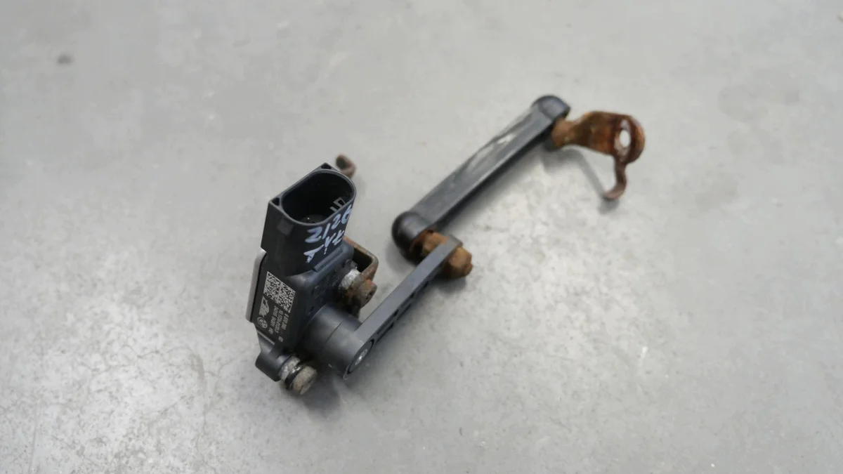 BMW X1 F48 Sensor Nivelamento Luzes Traseiras