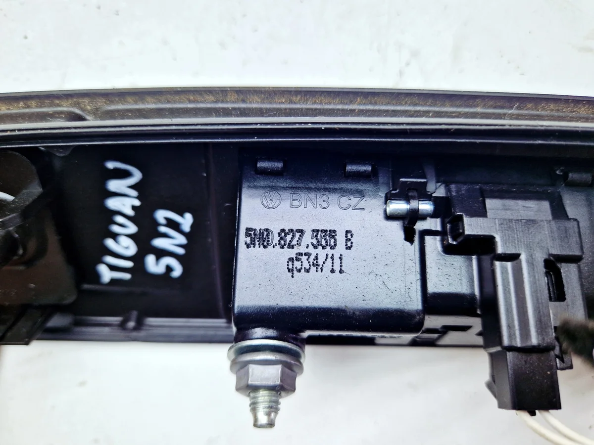 Griff Heckklappe VW Tiguan 5N 5N0827335B image 5
