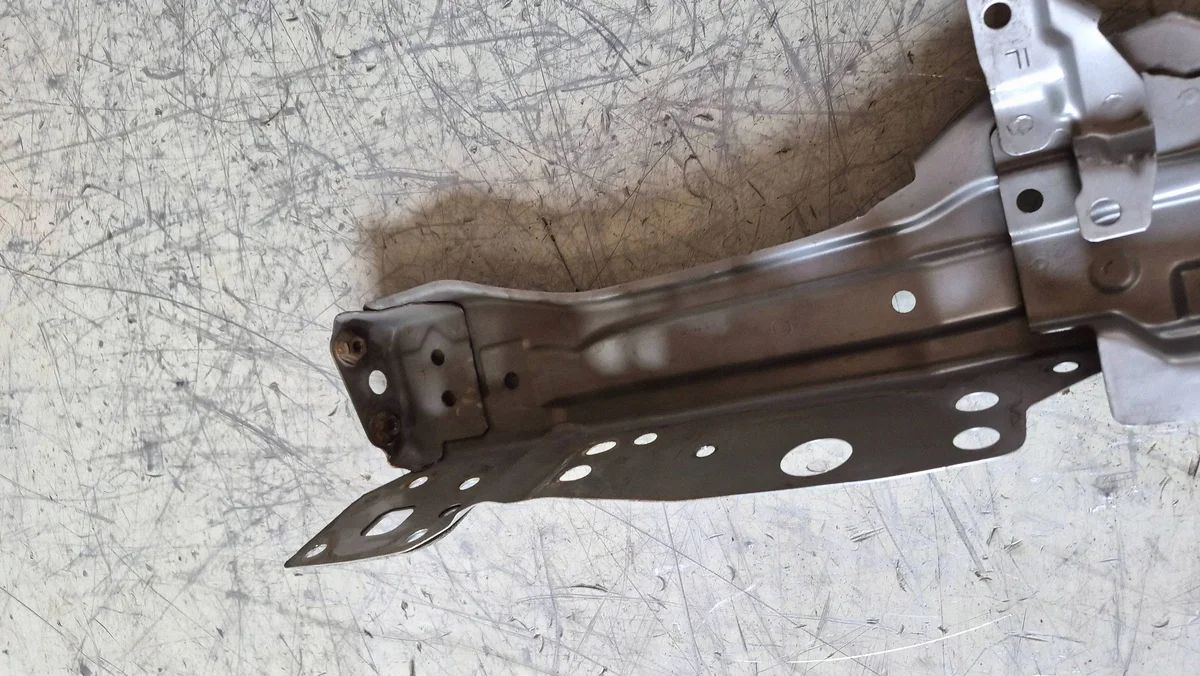 Support radiateur Toyota Corolla E210 E21 Occasion image 6