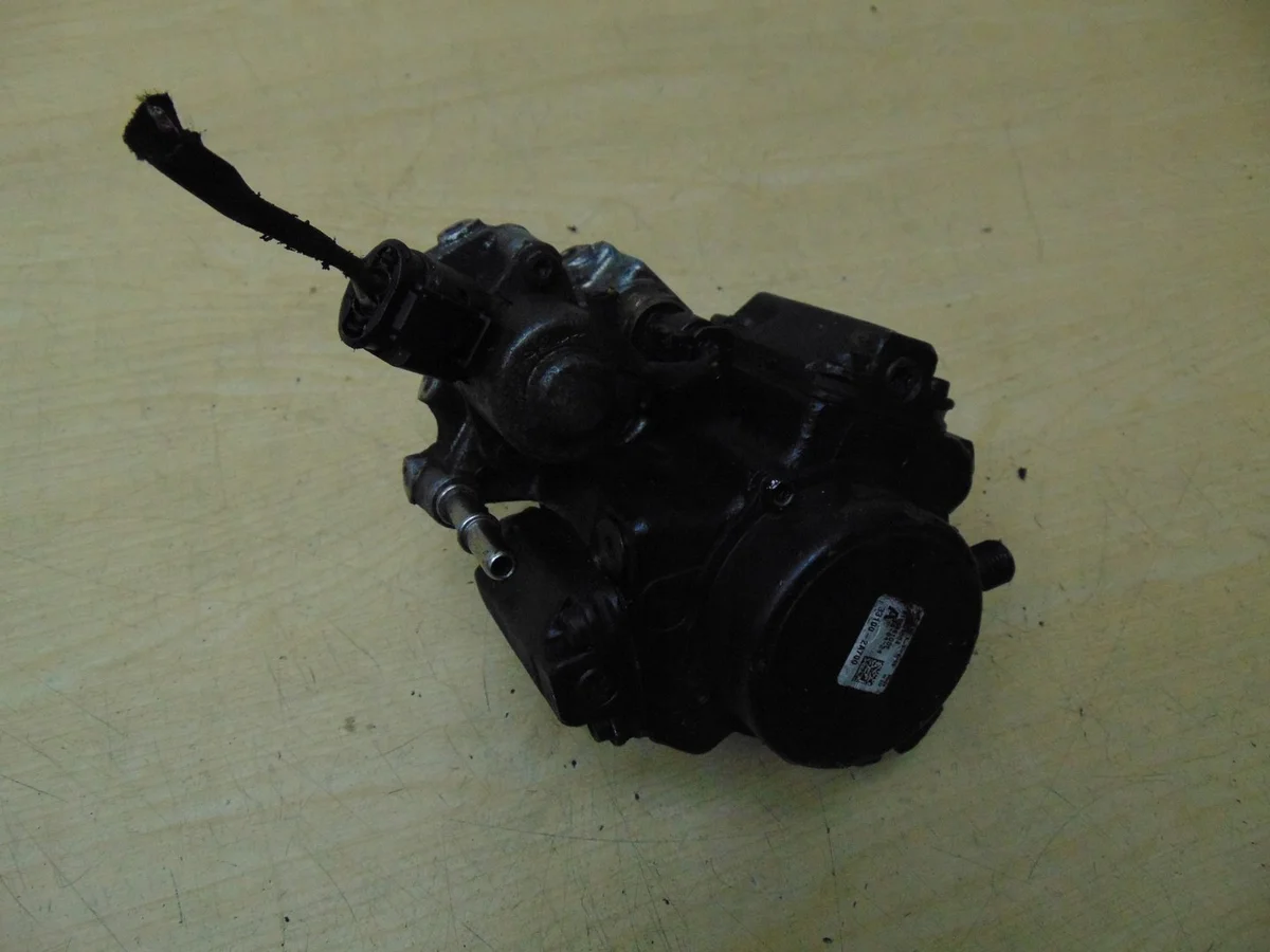 Polttoainepumppu Kia Venga Ceed Rio 1.4 CRDI image 9