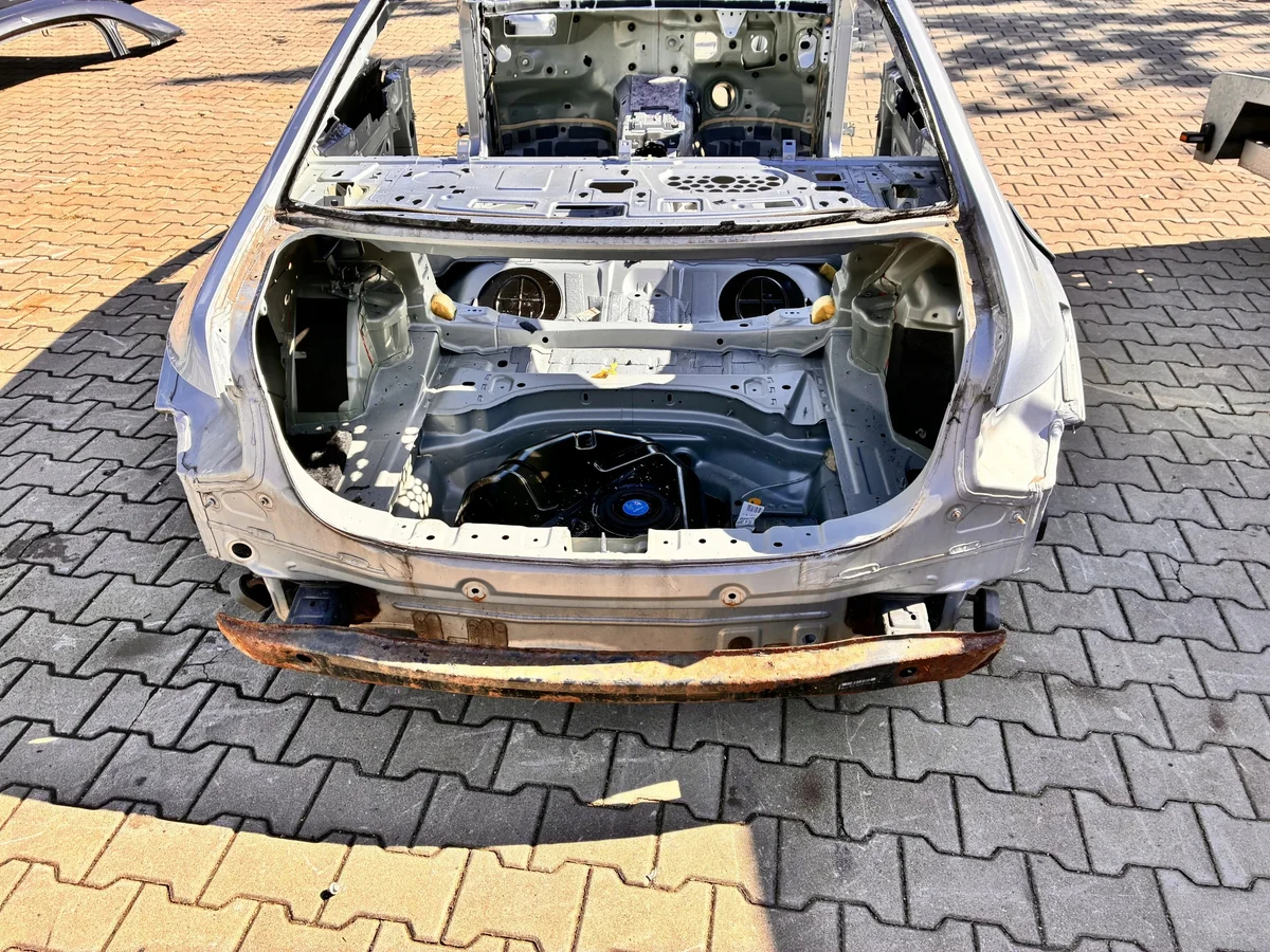 Hinterer Kofferraumboden Mercedes C207 E350 CDI