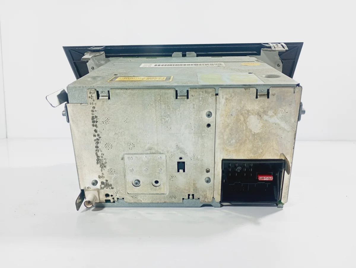 Radio Seat Leon 2 II 1P1035186B gebraucht image 4