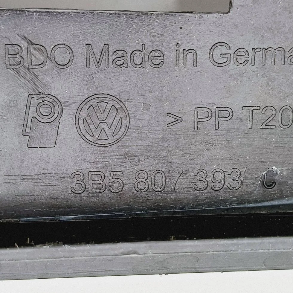Support pare-chocs arrière gauche VW Passat B5 image 6