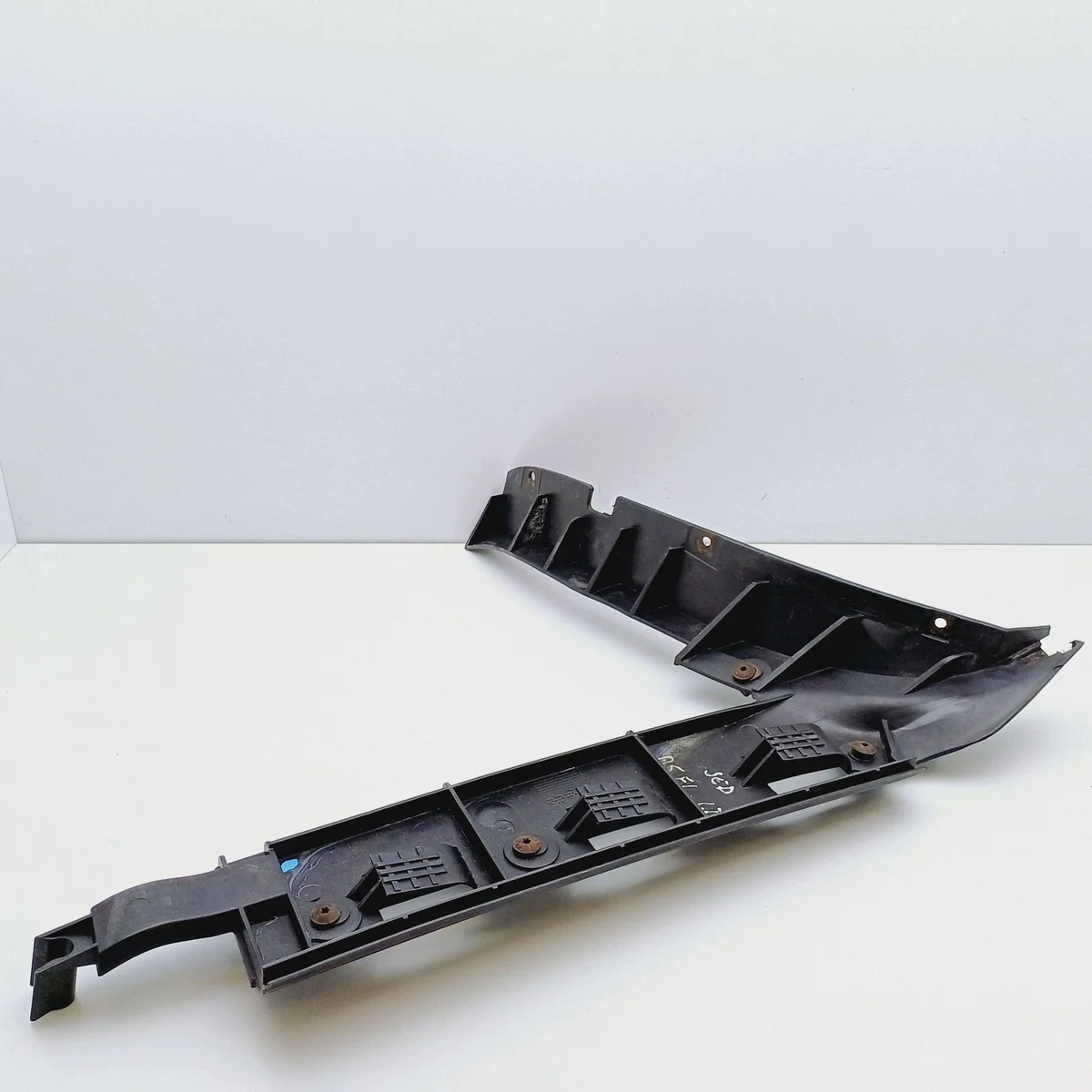 Support pare-chocs arrière gauche VW Passat B5 image 8