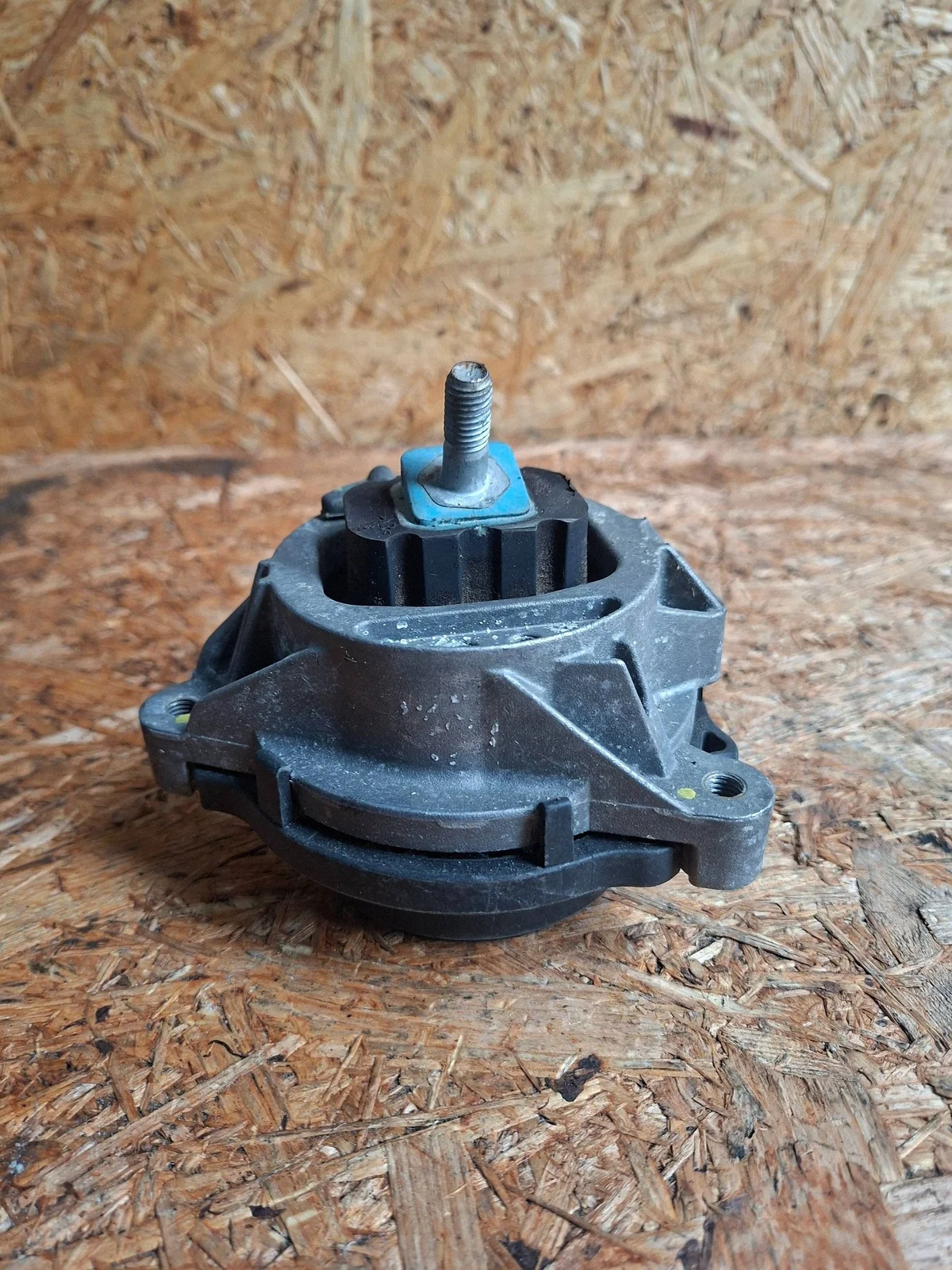 Engine Mount Vacuum Valve Front BMW 1 F20 F21
