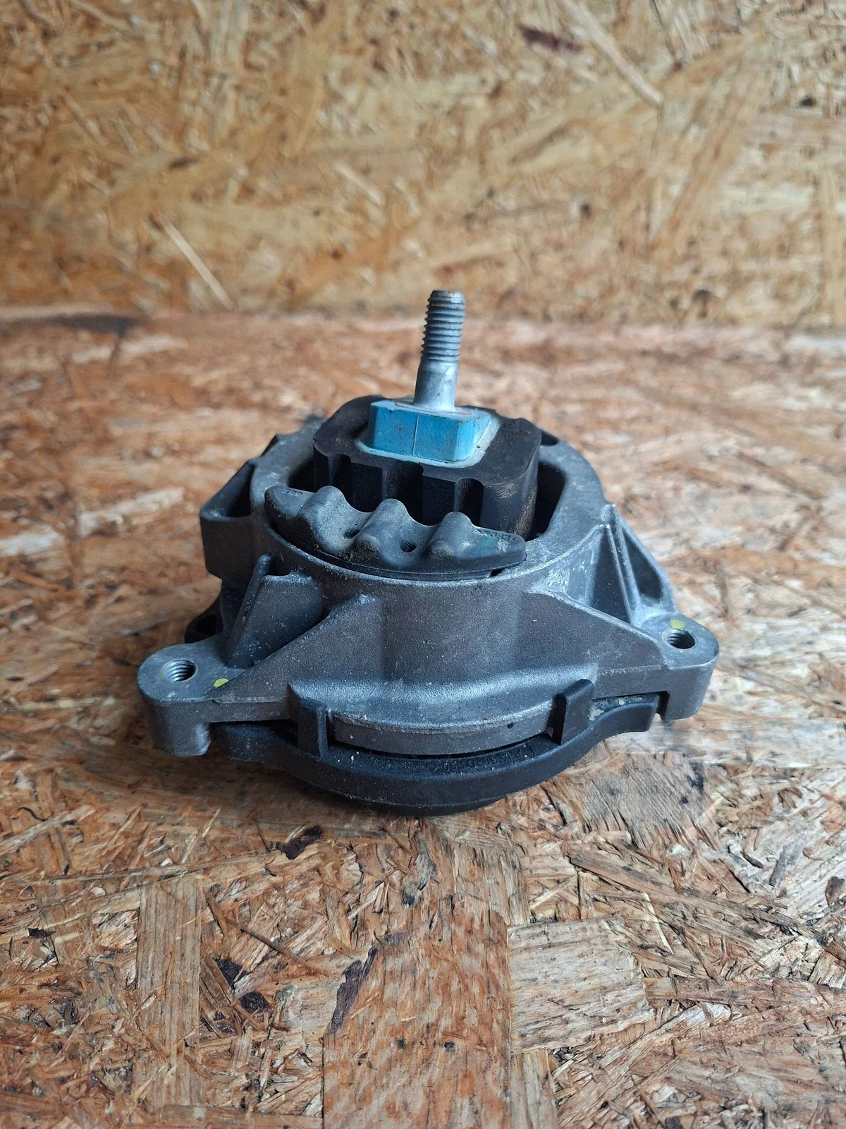 Engine Mount Vacuum Valve Front BMW 1 F20 F21
