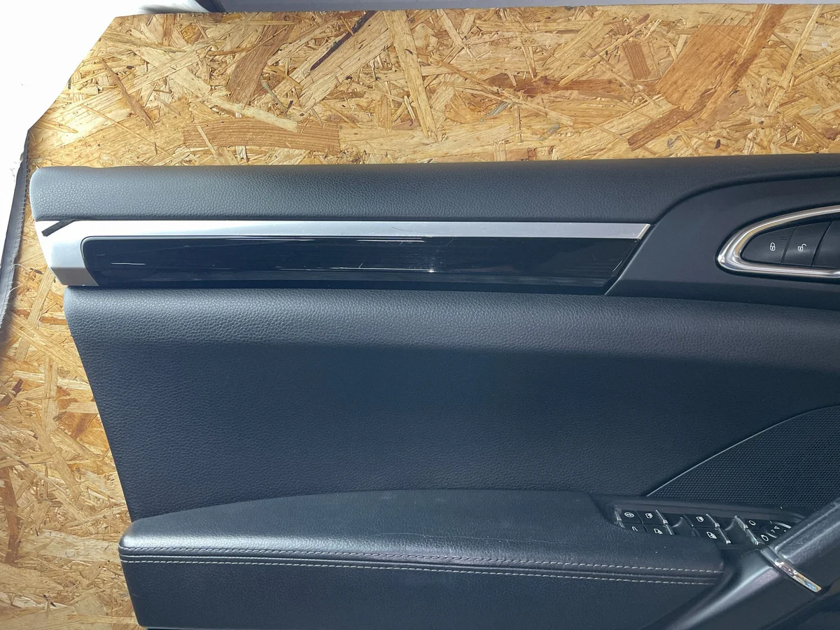 Porsche Cayenne 92A deurpaneel links voor image 3