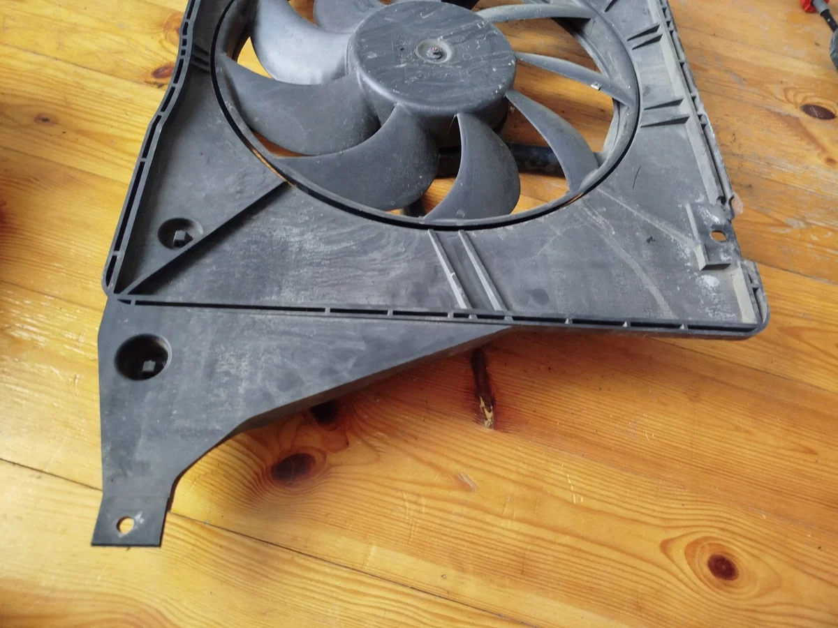 Ventilateur de radiateur Nissan 21483-BB50A image 9