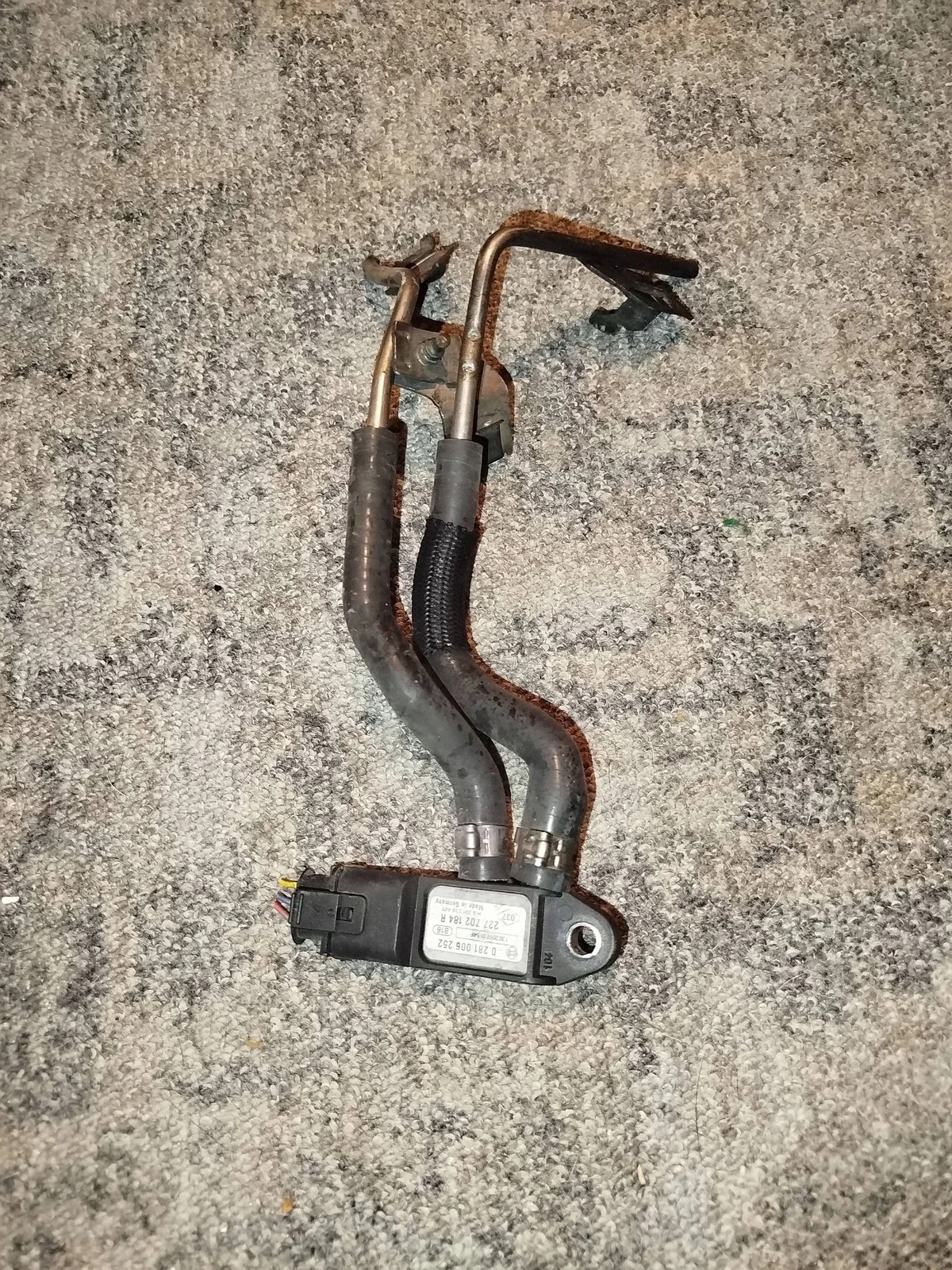 Sensor de presión de gases de escape Renault Megane