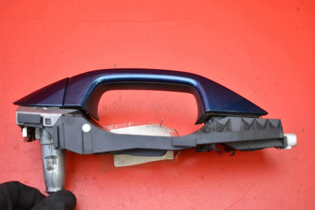 Front Left Door Handle Keyless 8V0837885 image 5