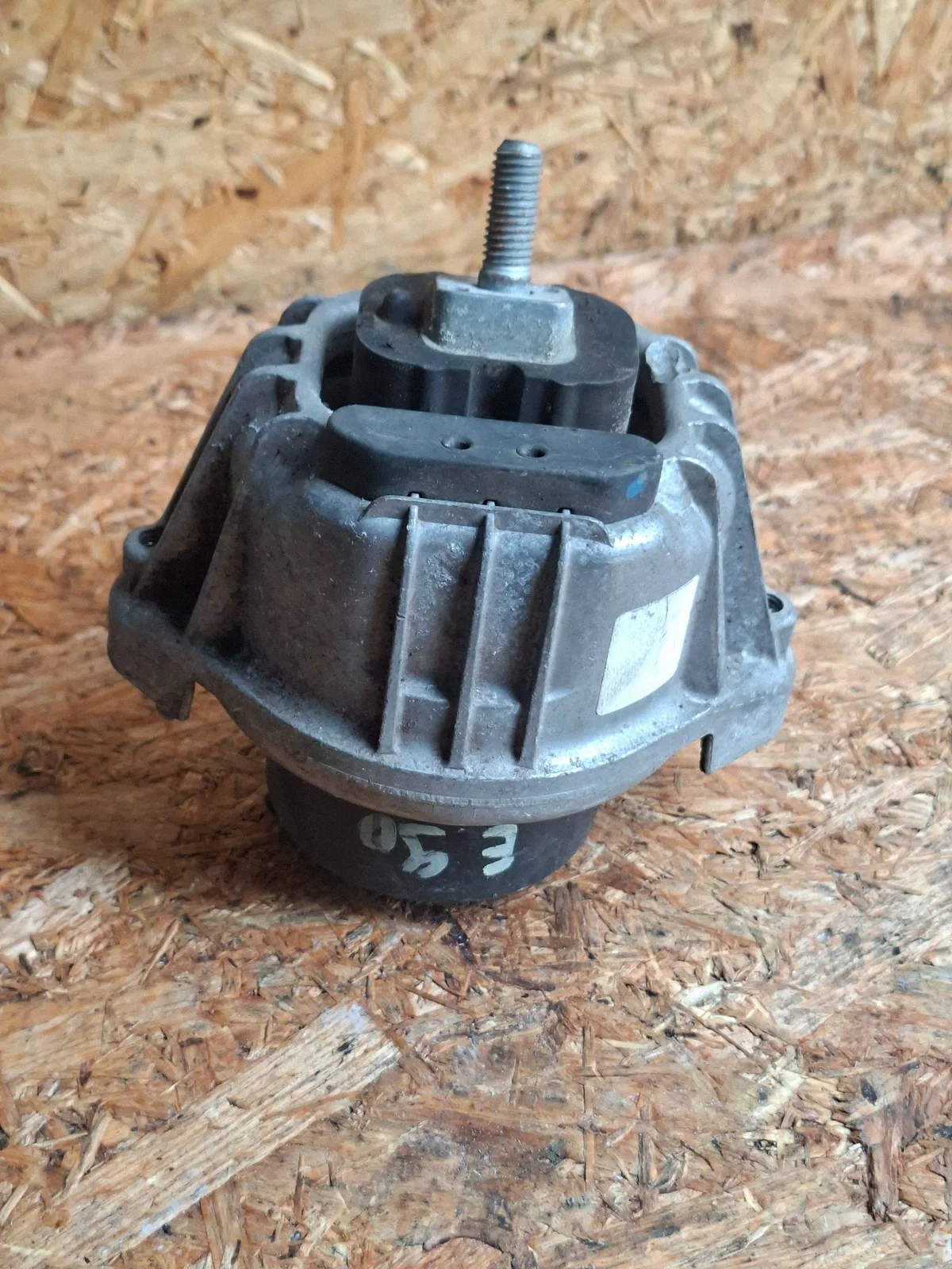Soupape dépression moteur BMW 3 E90 E91 Avant