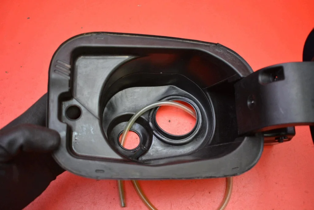 Klappe Tankdeckel Skoda Octavia 4 IV Kombi (19-24) image 7