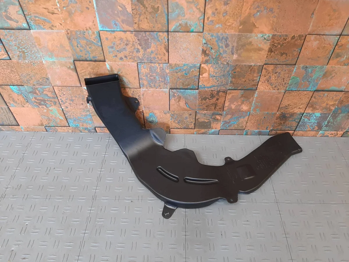 Ilmanvaihtokanava BMW 8 G14 G15 G16 M8