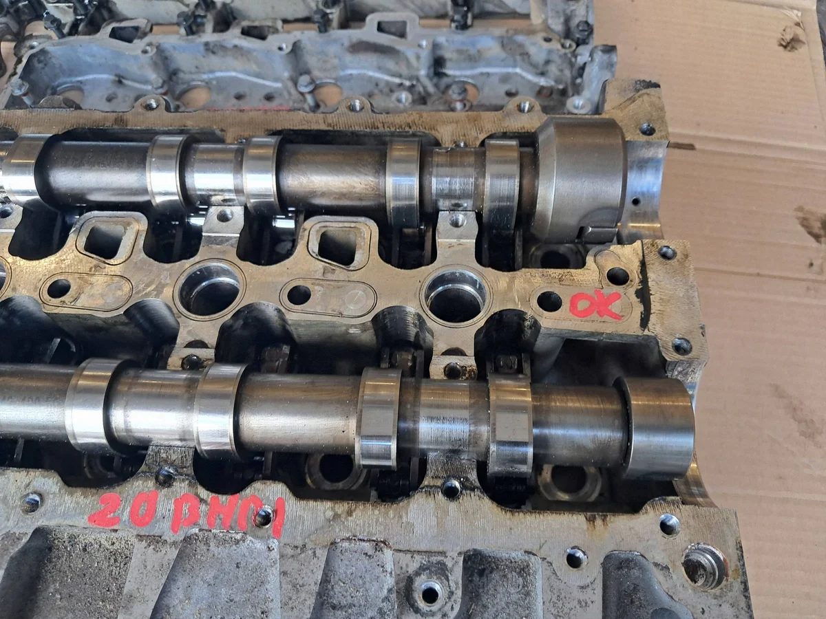 Culasse Peugeot Citroen 2.0 2.2 HDI 9807255680 image 3