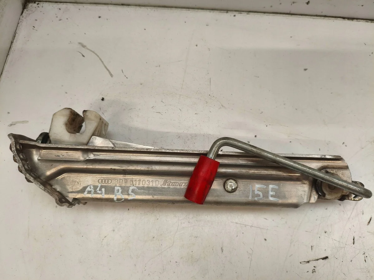 Audi A4 S4 B5 Wagenheber 8D0011031D