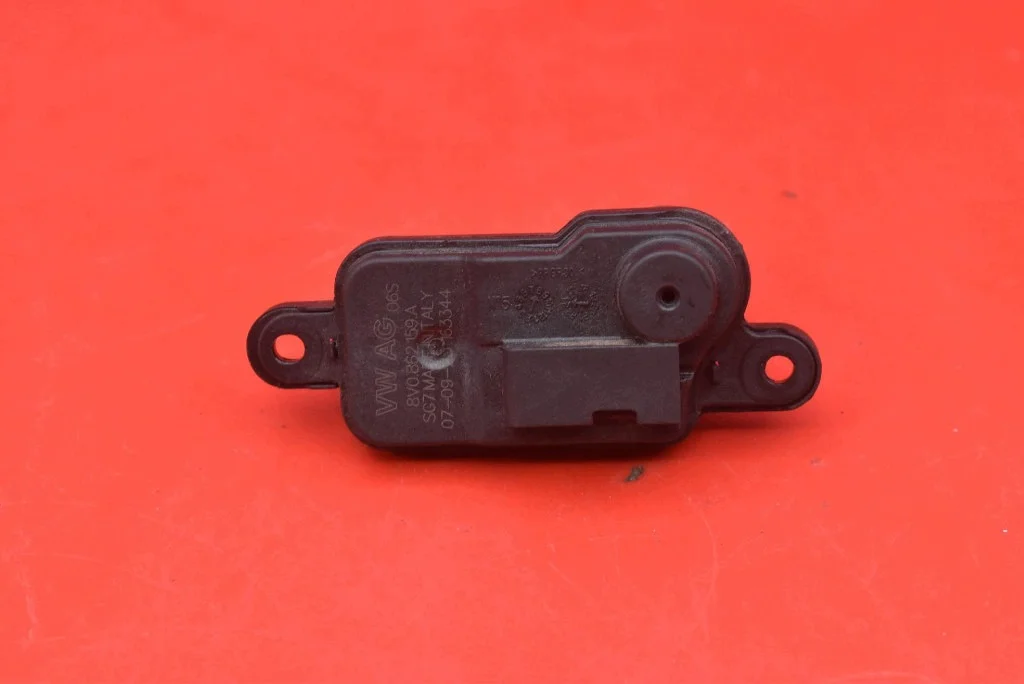 Klappe Kraftstofftank Deckel Skoda Octavia 4 IV 8V0862159A image 3