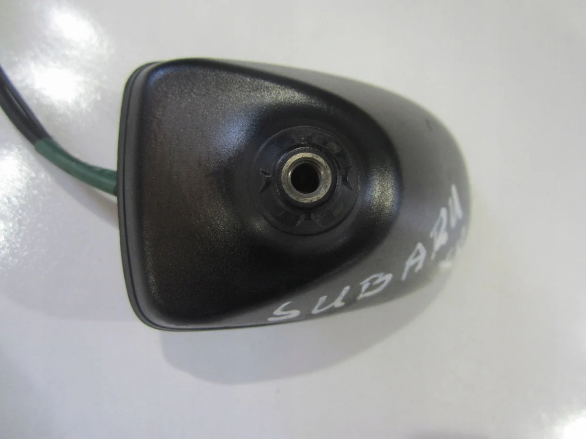 GPS Antenne (Finne) 2012 Subaru XV V307517C image 4