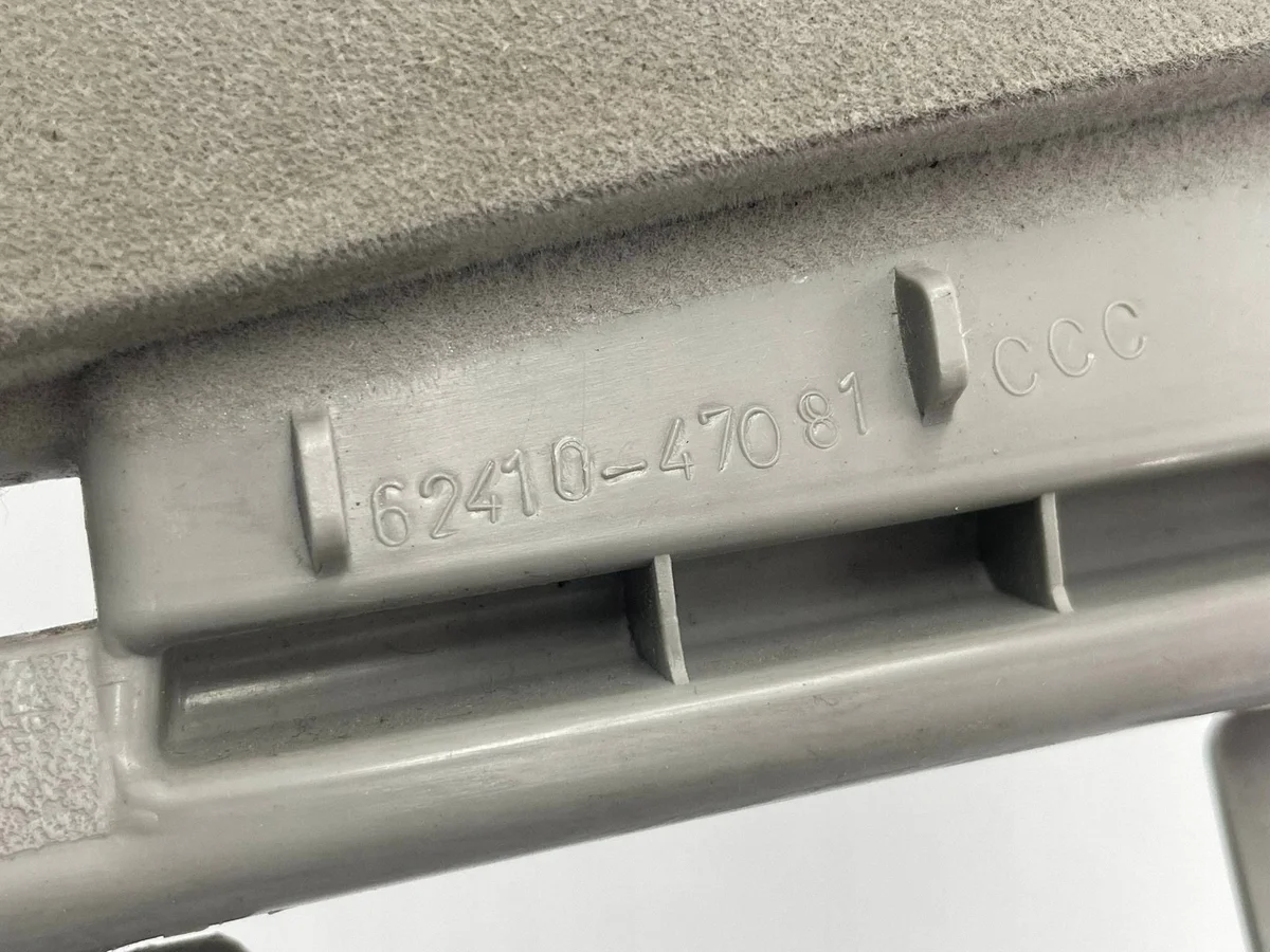 Toyota Prius XW30 Cache montant B 6241047081 image 8