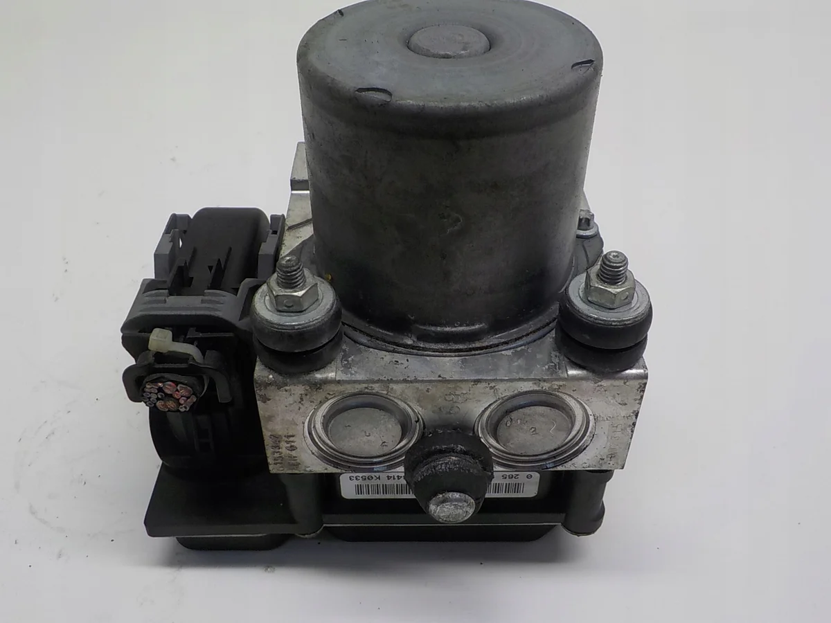 Jaguar XF ABS Pump 9X23-2C405-CC Used image 6