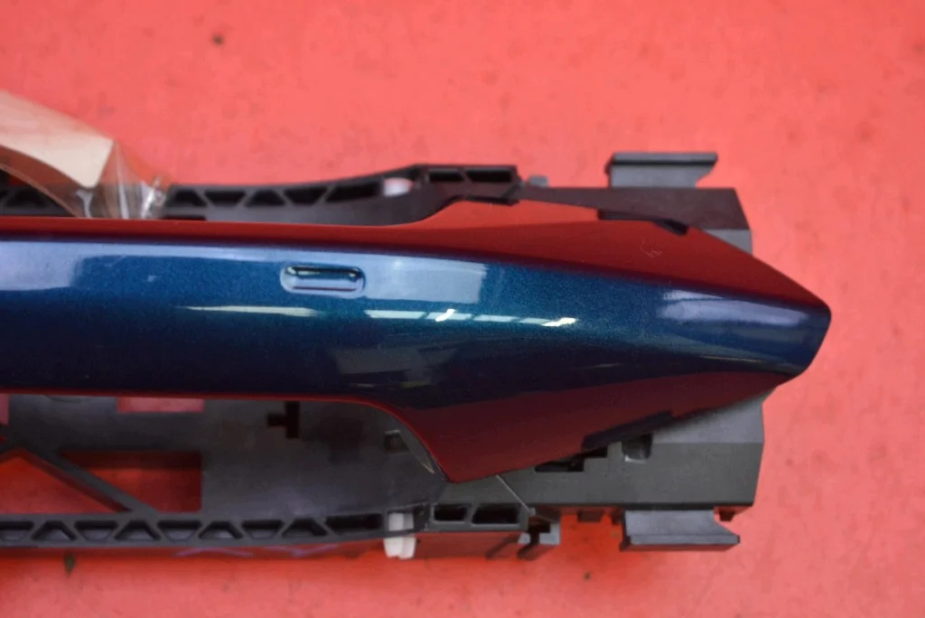 Griff Tür Links Hinten Keyless 8V0839885 image 3
