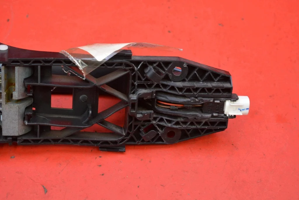 Griff Tür Links Hinten Keyless 8V0839885 image 7
