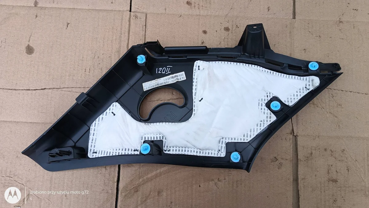 Hyundai i20 2015 C-Pillar Cover 85860C8000 image 3