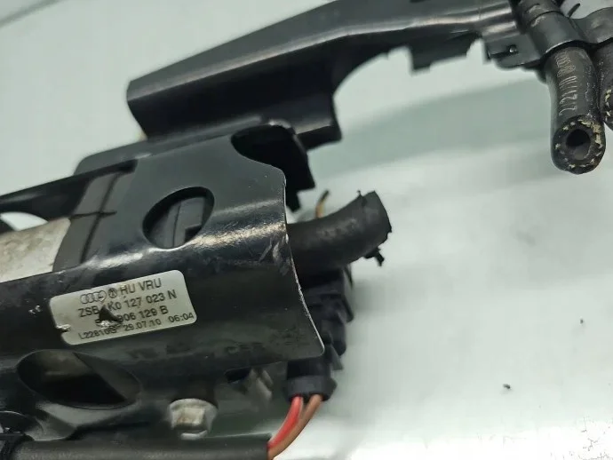 Pompe haute pression VW Touran 1.9 TDI 1K0127023N image 3