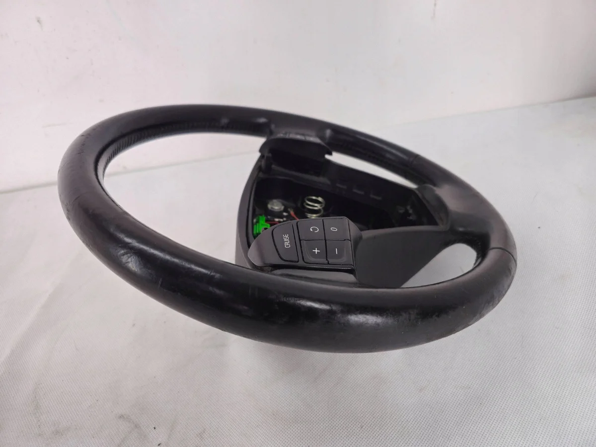 Volvo C30 V50 S40 II Lederlenkrad Multifunktion image 3