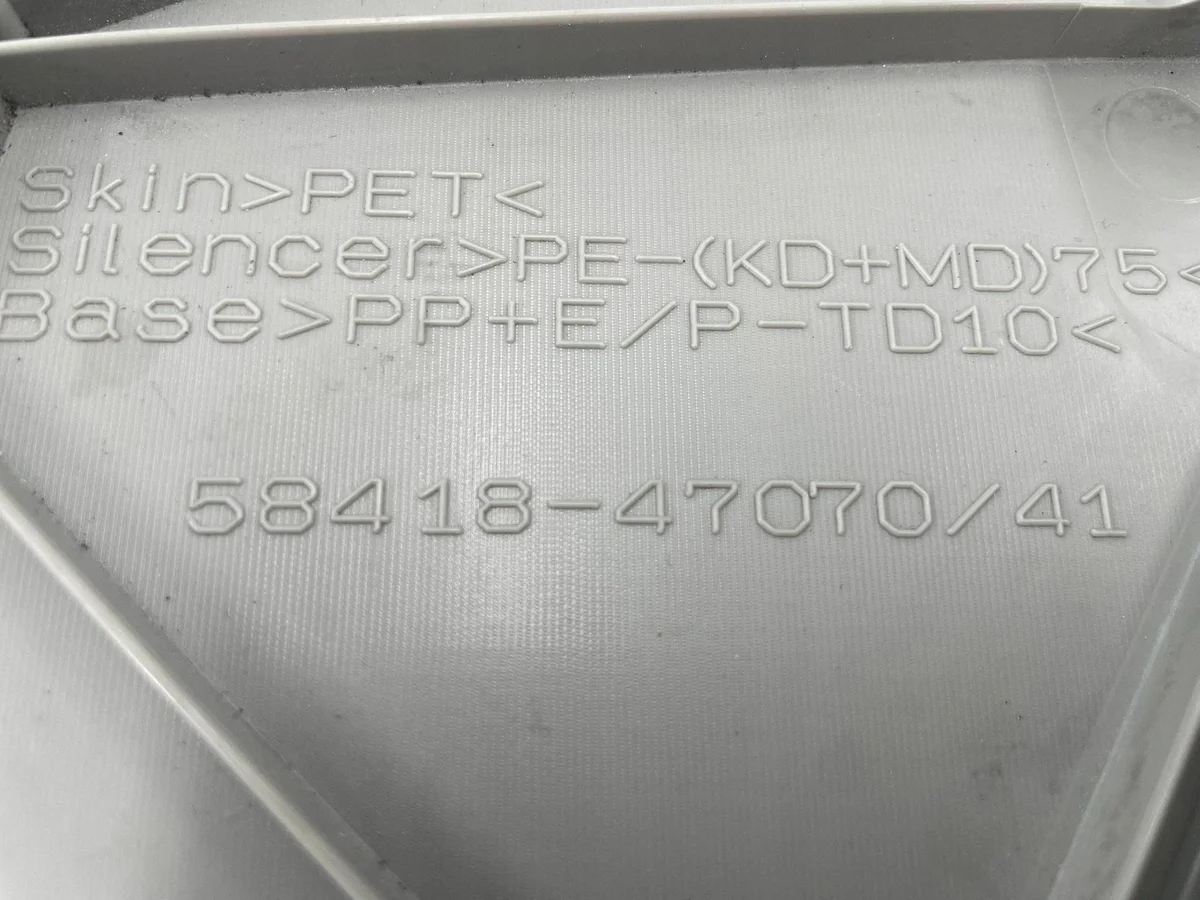 Toyota Prius III 09-15 Seitenverkleidung Kofferraum image 9