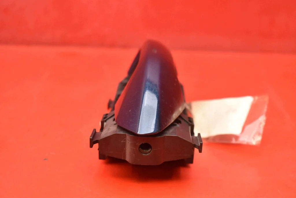 Griff Tür hinten rechts Keyless 8V0839885 image 6