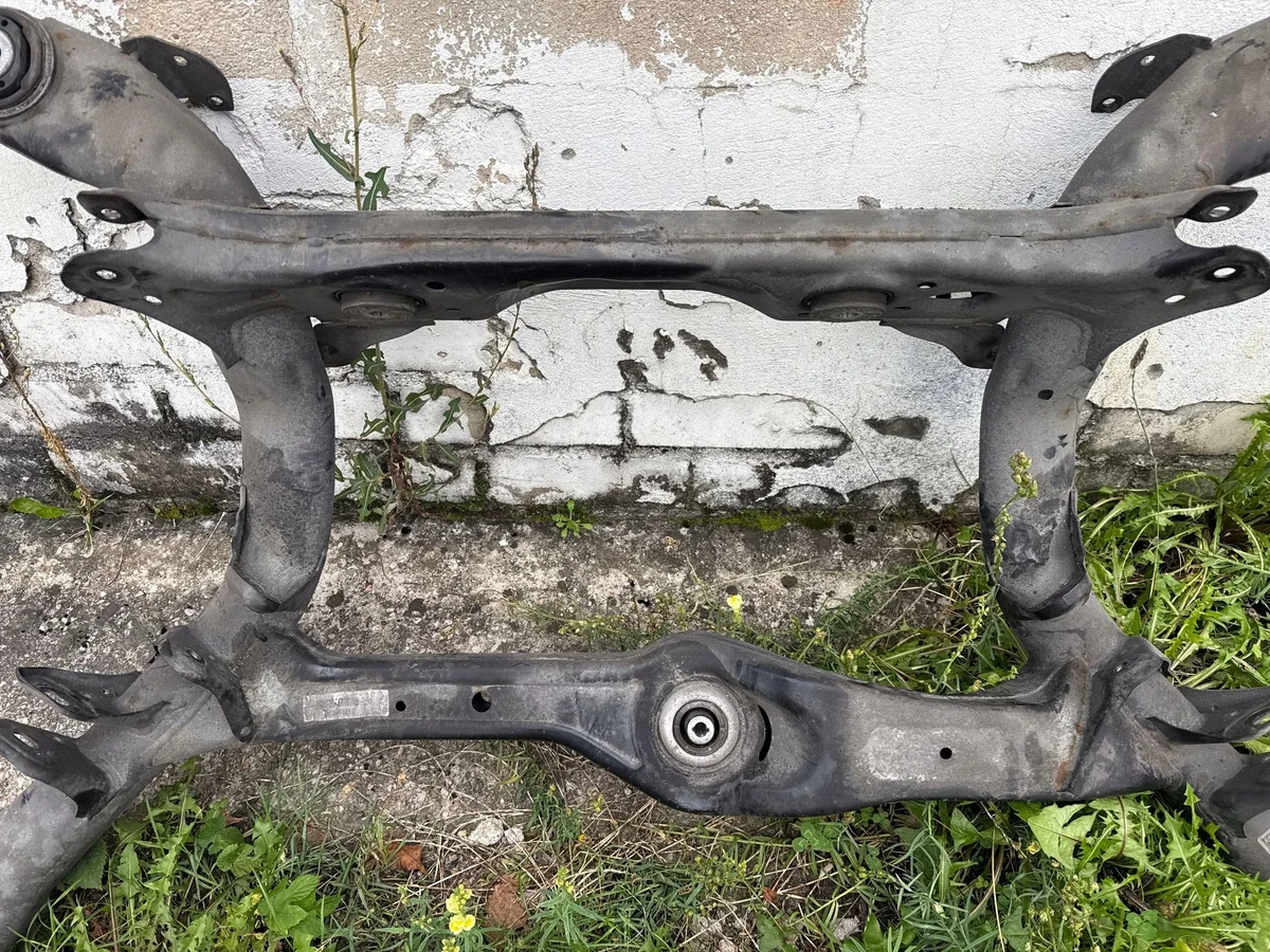 Porsche Macan 95B Soportes Suspensión Trasera image 6