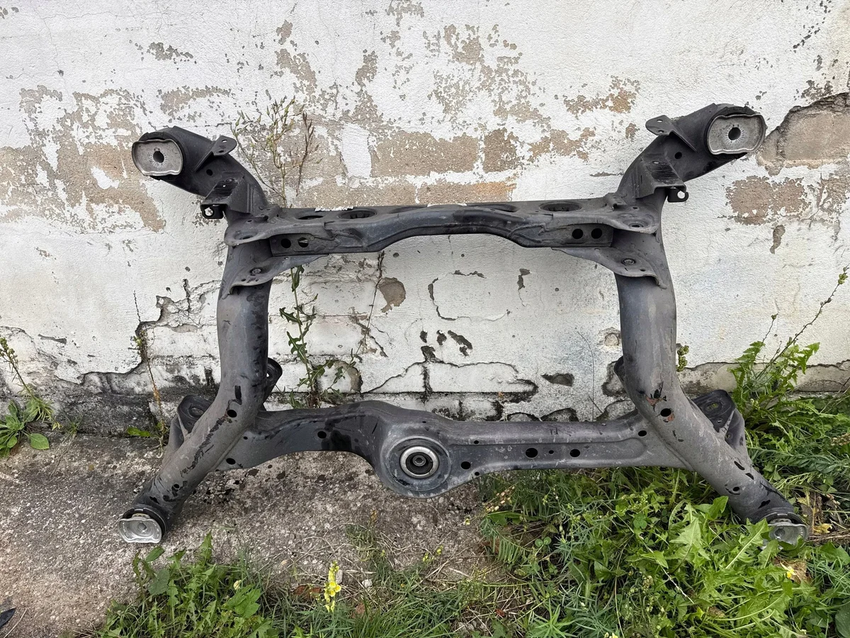 Porsche Macan 95B Soportes Suspensión Trasera image 8