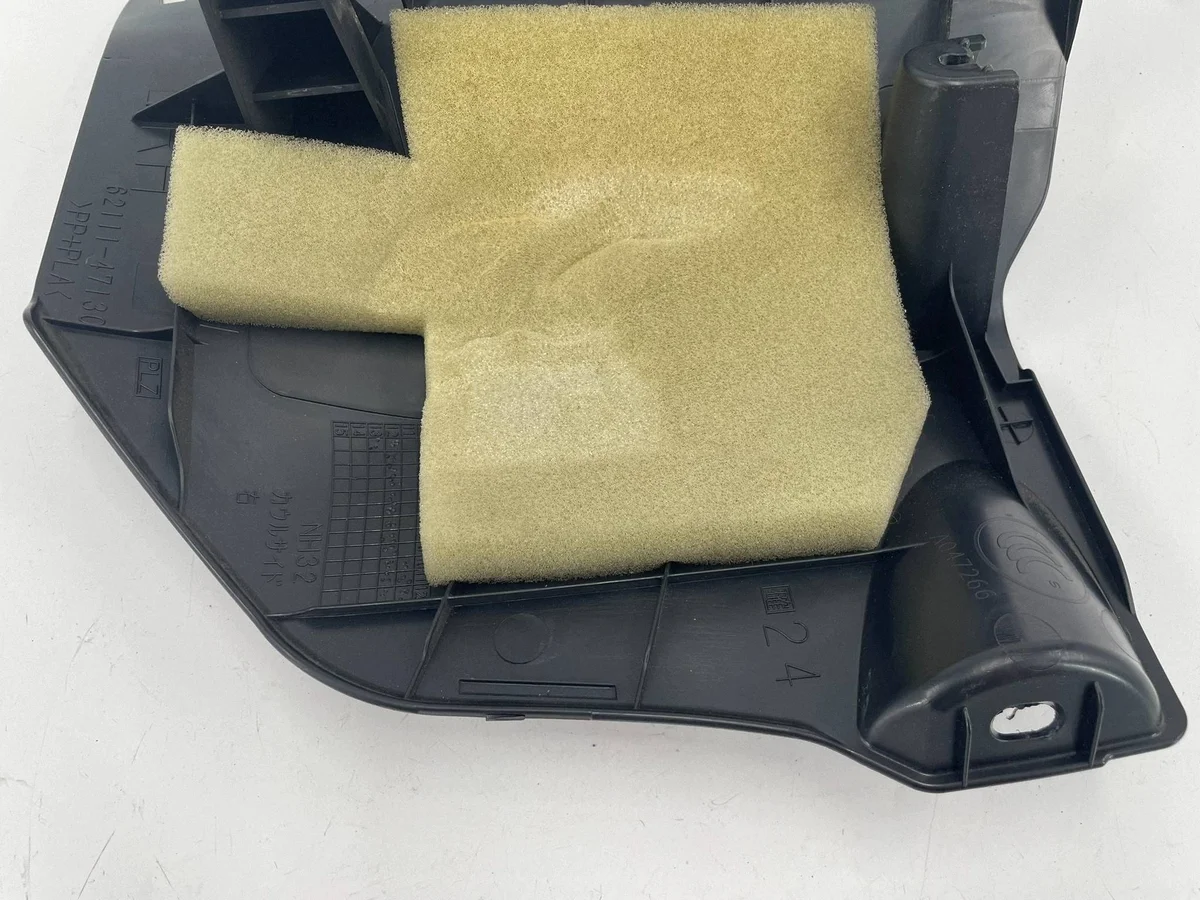 PRIUS III Schwellerverkleidung rechts schwarz image 6