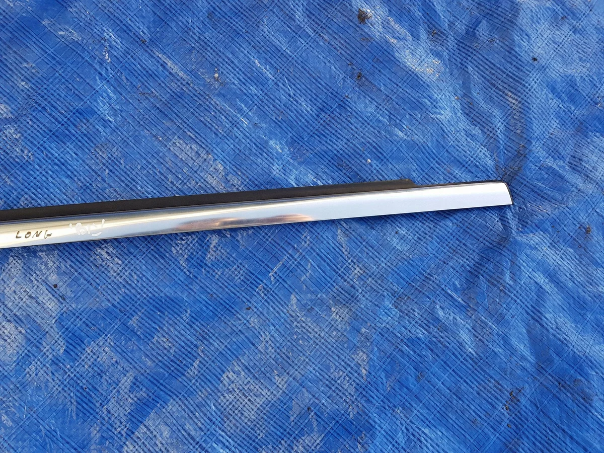 Moldura Cromada Puerta Trasera Derecha Mercedes R W251 image 6
