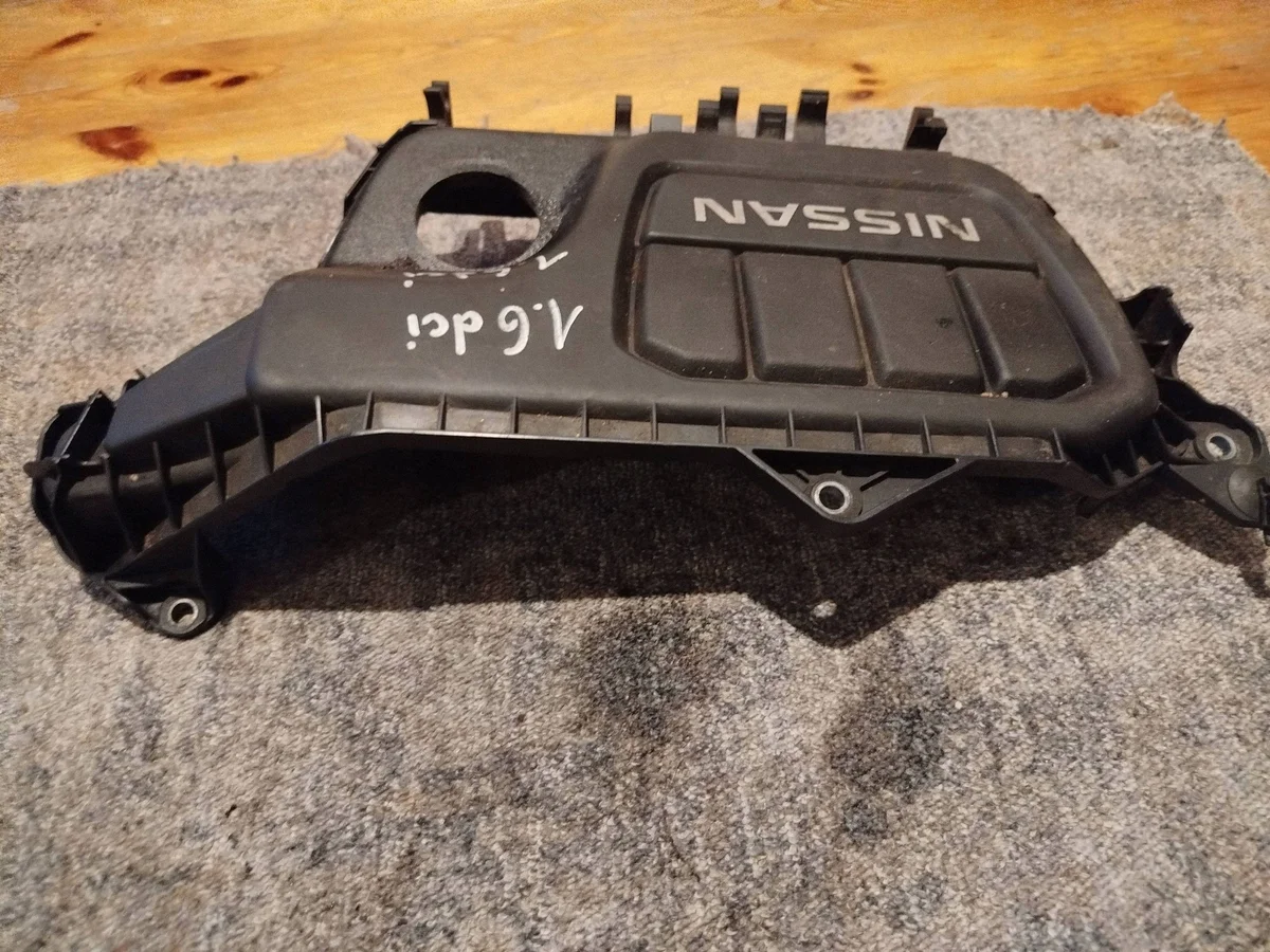 Nissan X-Trail T32 2015 Cubierta Motor Superior image 6