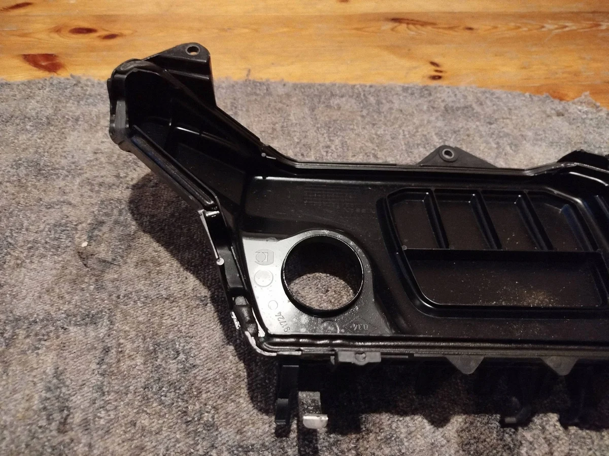 Nissan X-Trail T32 2015 Cubierta Motor Superior image 8