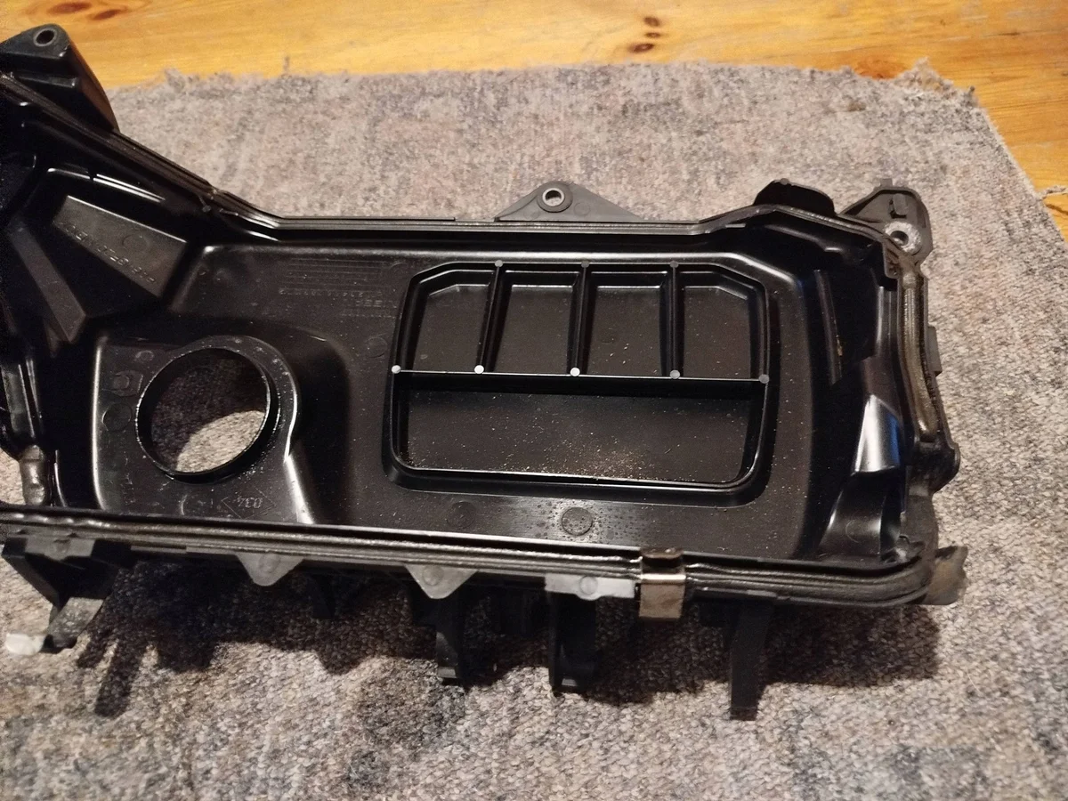Nissan X-Trail T32 2015 Cubierta Motor Superior image 9