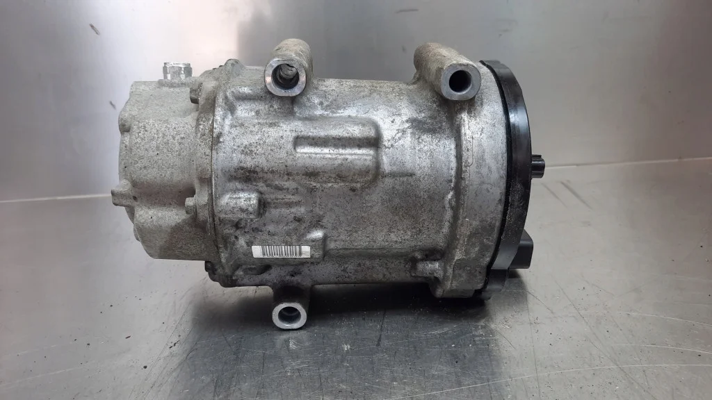 Compresor A/C Lexus Toyota RAV4 Camry 042400-1100